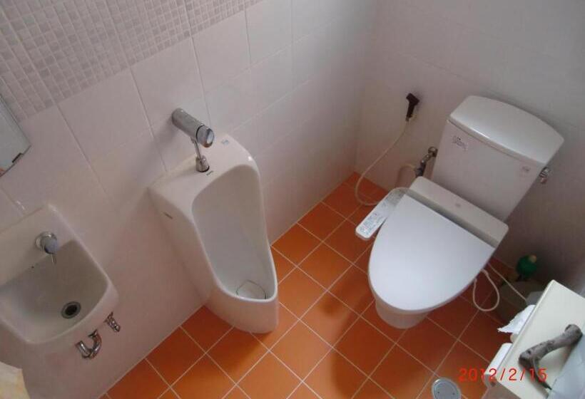 اتاق استاندارد با سرویس بهداشتی مشترک, Minshuku Getto