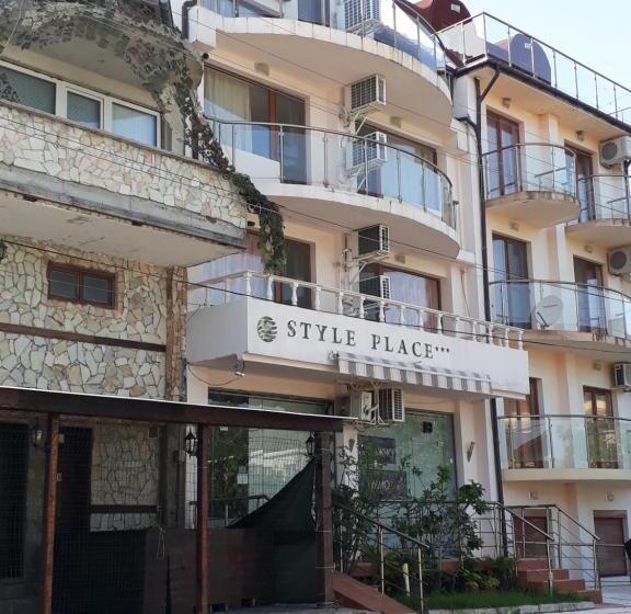 اتاق استاندارد با چشم‌انداز باغ, Style Place