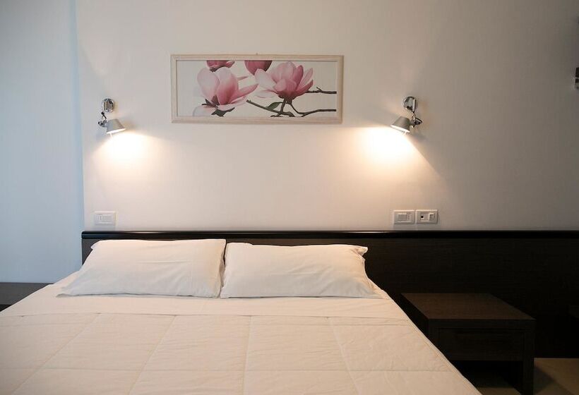 Economy Studio, Residence Mareamare