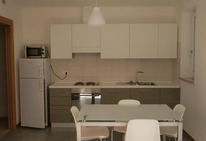 آپارتمان 2 خوابه با بالکن, Residence Villa Susy
