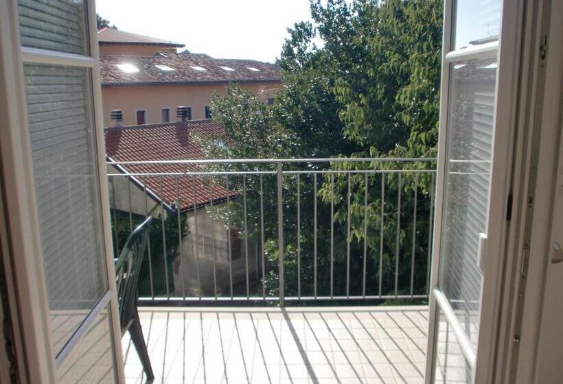 آپارتمان 2 خوابه با بالکن, Residence Villa Susy