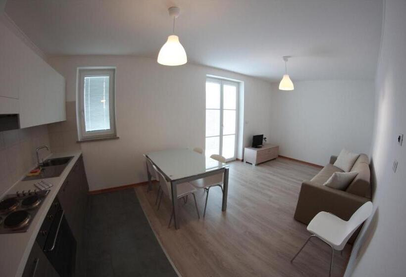 آپارتمان 2 خوابه با بالکن, Residence Villa Susy