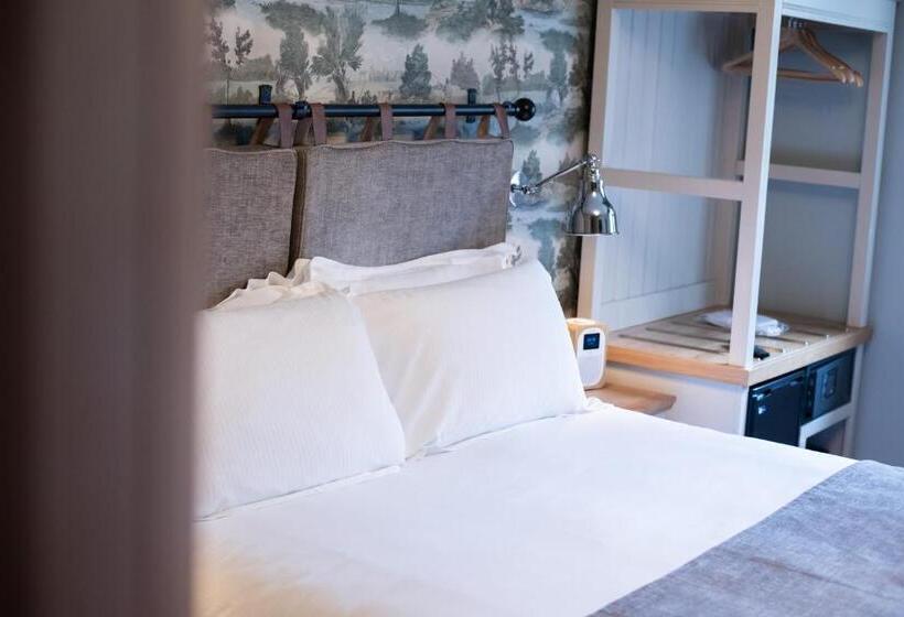 اتاق لوکس, Cromwell Arms Country Pub With Rooms