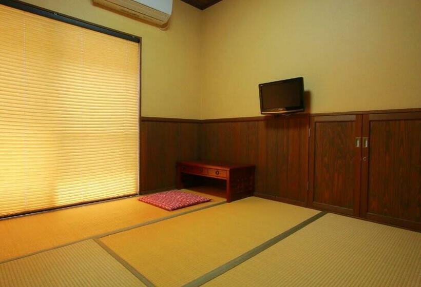 اتاق اکونومی با حمام مشترک, Family Ryokan Kawakyu With Showa Retro, Private Hot Spring