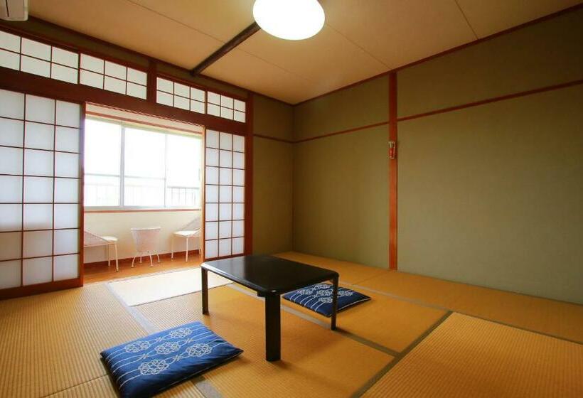 اتاق استاندارد سه تخته با سرویس بهداشتی مشترک, Family Ryokan Kawakyu With Showa Retro, Private Hot Spring