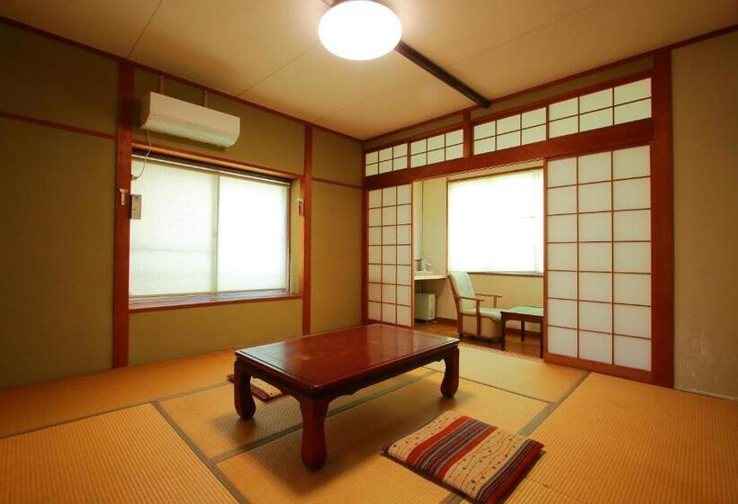 اتاق استاندارد سه تخته با سرویس بهداشتی مشترک, Family Ryokan Kawakyu With Showa Retro, Private Hot Spring