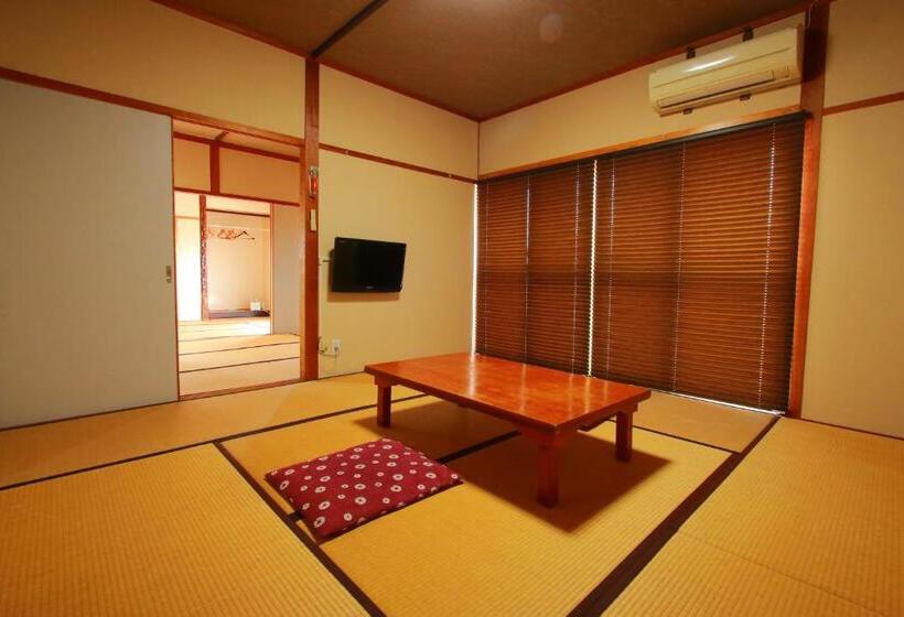 اتاق خانوادگی با سرویس بهداشتی مشترک, Family Ryokan Kawakyu With Showa Retro, Private Hot Spring