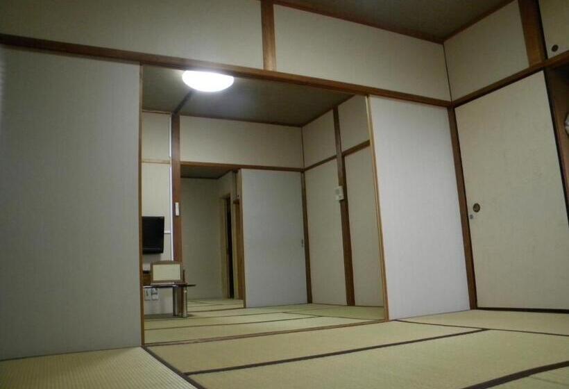 اتاق خانوادگی با سرویس بهداشتی مشترک, Family Ryokan Kawakyu With Showa Retro, Private Hot Spring