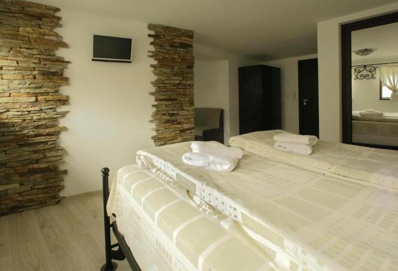 اتاق استاندارد سه نفره, Guesthouse Koliovata Kashta