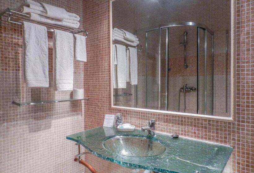 آپارتمان 2 خوابه, Residencia Julio