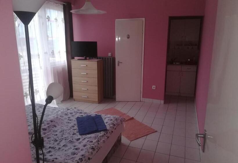 آپارتمان 1 خوابه, Tarr Tímea Apartmanok