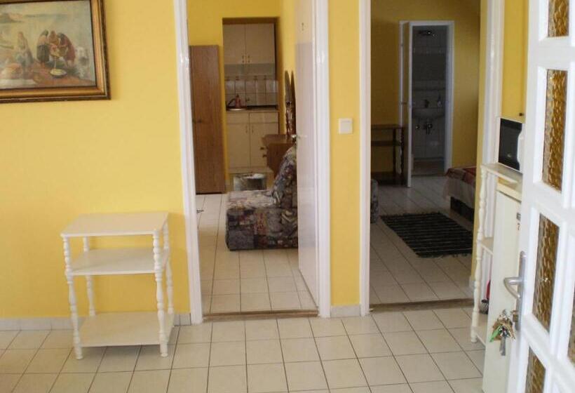 آپارتمان 2 خوابه, Tarr Tímea Apartmanok