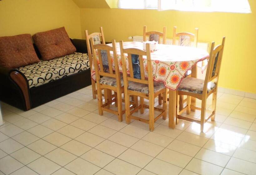 آپارتمان 2 خوابه, Tarr Tímea Apartmanok