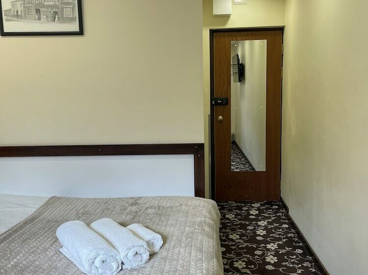 اتاق استاندارد, The Ormonde Guesthouse