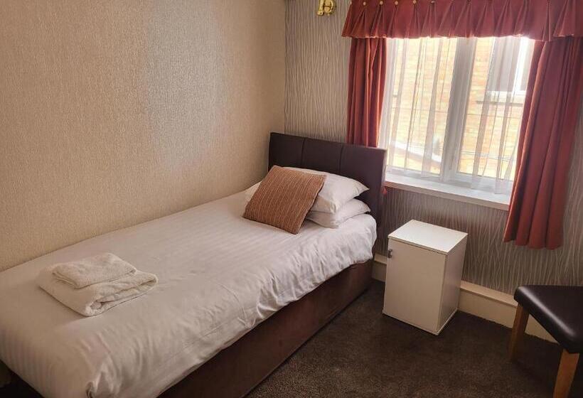 اتاق استاندارد یک نفره, The Quorn