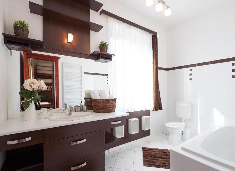 اتاق استاندارد چهار تخته, Villa Cecile