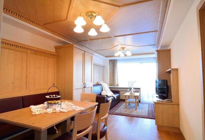آپارتمان 1 خوابه با بالکن, Residence Isabell