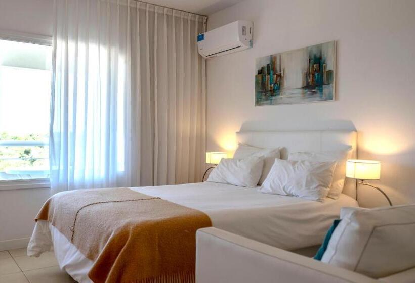 استودیوی استاندارد, Valeria Playa Apart