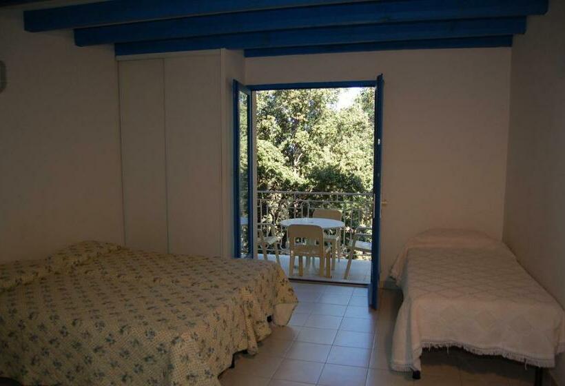 استودیوی استاندارد, Cala Di Sole