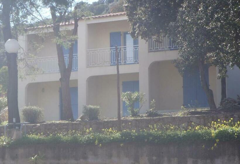استودیوی استاندارد, Cala Di Sole