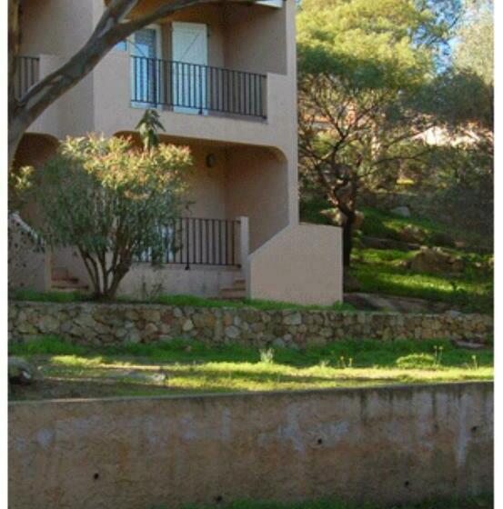 استودیوی استاندارد, Cala Di Sole
