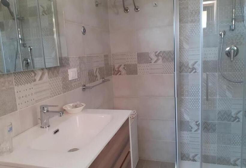 اتاق سوپریور سه تخته, Pier Delle Vigne B&b