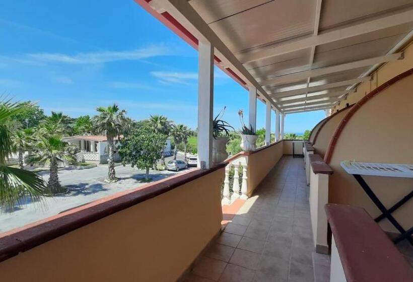 استودیوی استاندارد, Residence Parco Del Sole