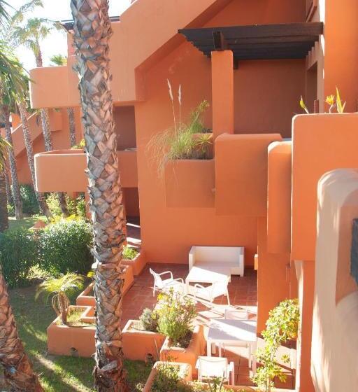 آپارتمان لوکس 2 خوابه, Aparthotel Novo Resort