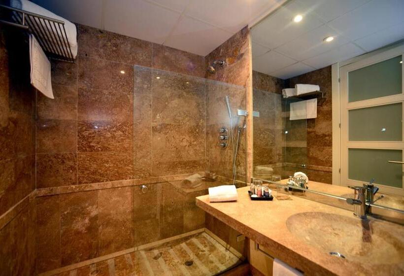 2 Bedroom Deluxe Apartment with Hidromassage, Aparthotel Novo Resort