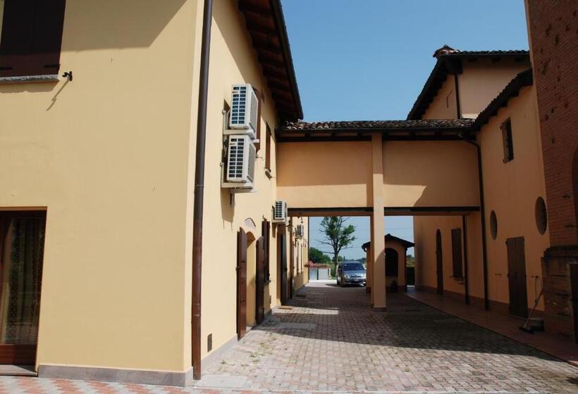 اتاق استاندارد سه تخته با چشم‌انداز باغ, Agriturismo Flabeto