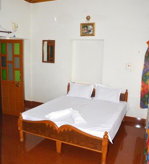 اتاق استاندارد, Gajanand Guest House