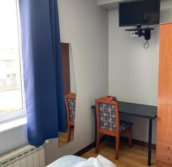 اتاق استاندارد سه نفره, Hostal La Concha