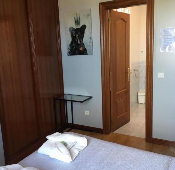 اتاق استاندارد با چشم‌انداز دریا, Hostal La Concha