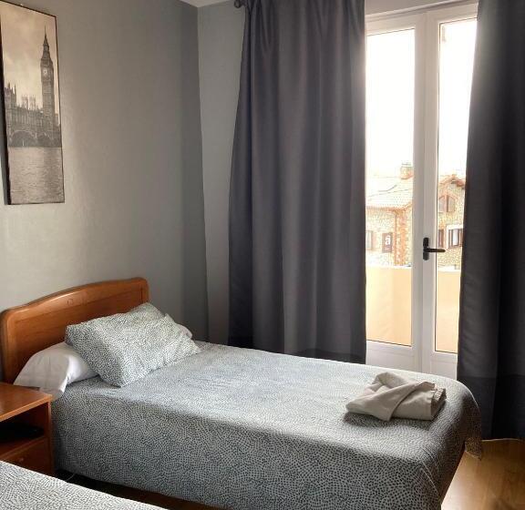 اتاق استاندارد با بالکن, Hostal La Concha