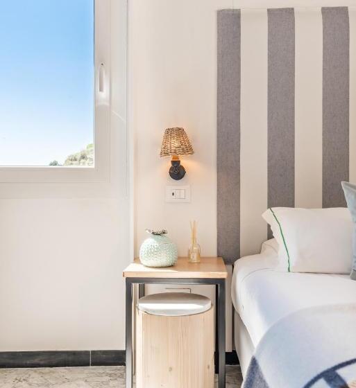 اتاق کلاسیک با چشم‌انداز دریا, La Torretta Lodge