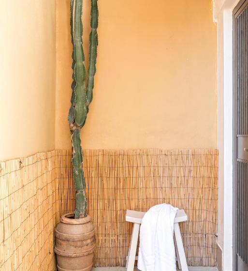 اتاق کلاسیک با چشم‌انداز دریا, La Torretta Lodge
