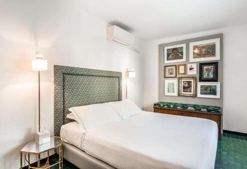 سوئیت 2 خوابه, La Torretta Lodge