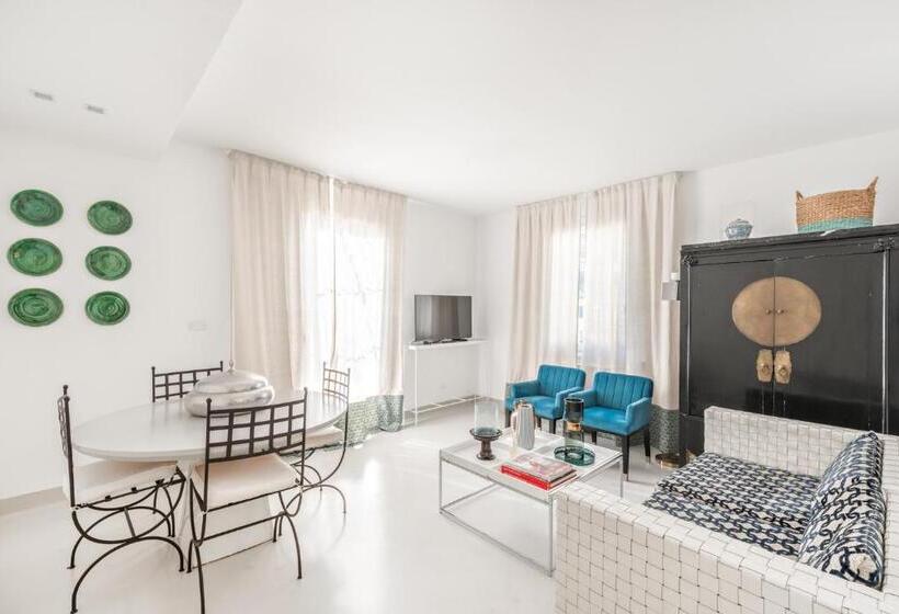 سوئیت 2 خوابه, La Torretta Lodge