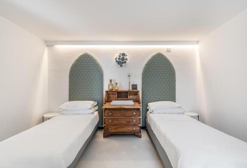سوئیت 2 خوابه, La Torretta Lodge