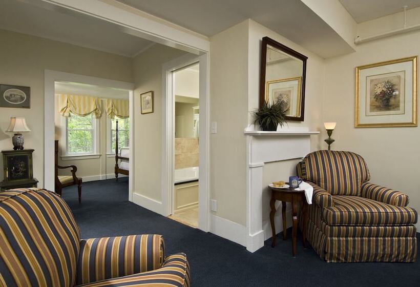 סוויטת ג'וניור נוף לגינה, The Inn At Cape Cod