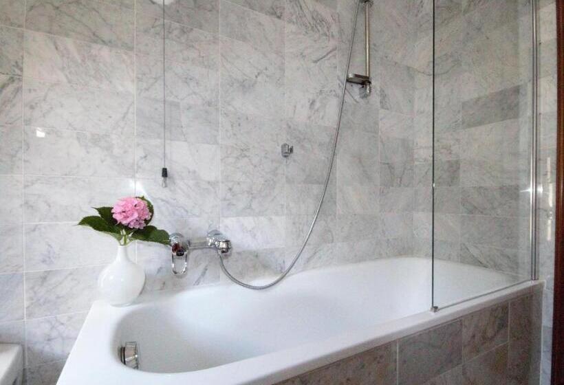 2 Bedrooms Apartment Lake View, L'antico Borgo