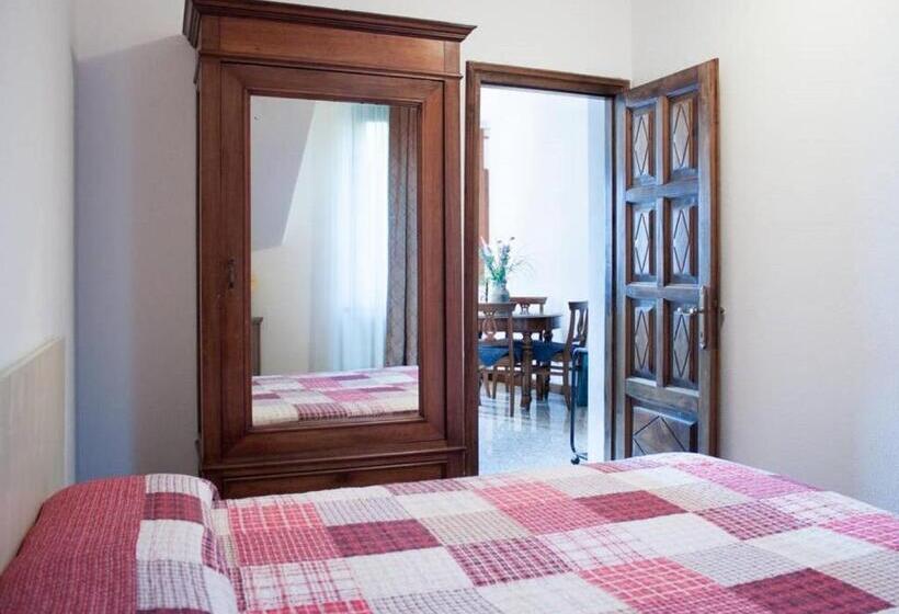 1 Bedroom Apartment Lake View, L'antico Borgo
