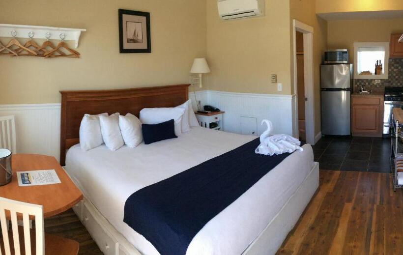 اتاق استاندارد با تخت بزرگ, The Beachwood