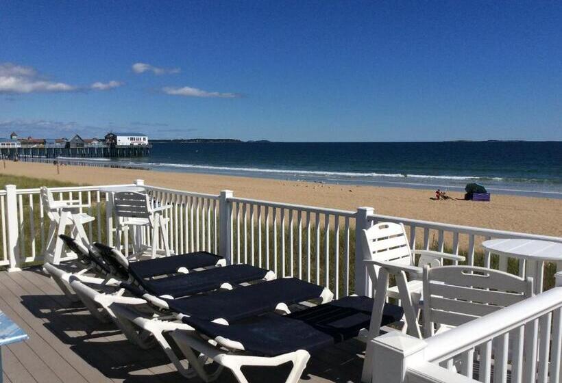 اتاق استاندارد با بالکن, The Beachwood