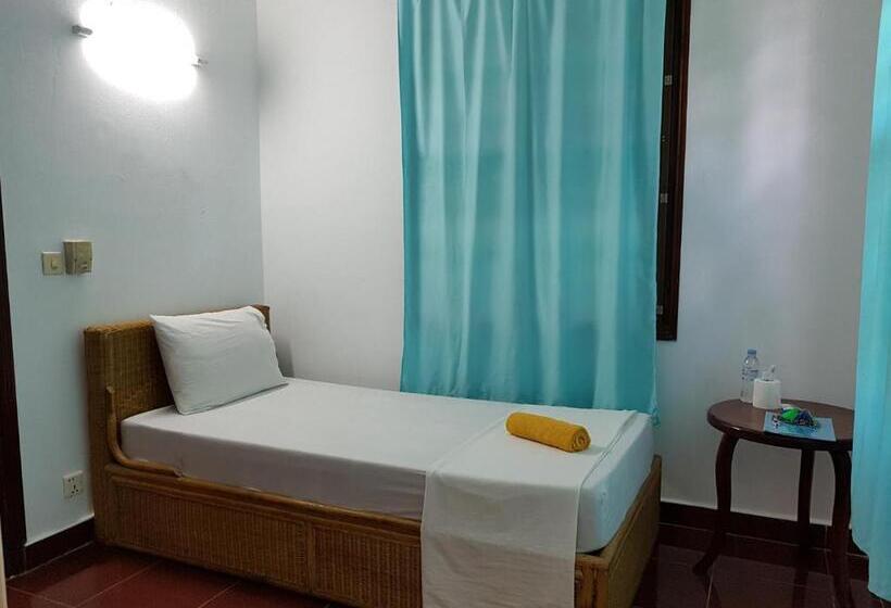 اتاق اکونومی یک تخته, Smiley's Guesthouse