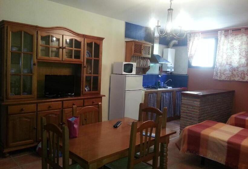 آپارتمان 1 خوابه, Pensión Y Apartamentos El Taxi