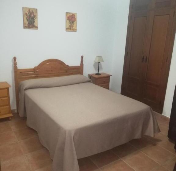 آپارتمان 1 خوابه, Pensión Y Apartamentos El Taxi