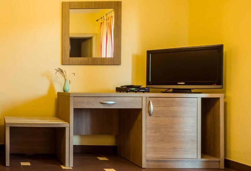اتاق استاندارد با بالکن و چشم‌انداز دریا, Guest House Villa Maslina Neum