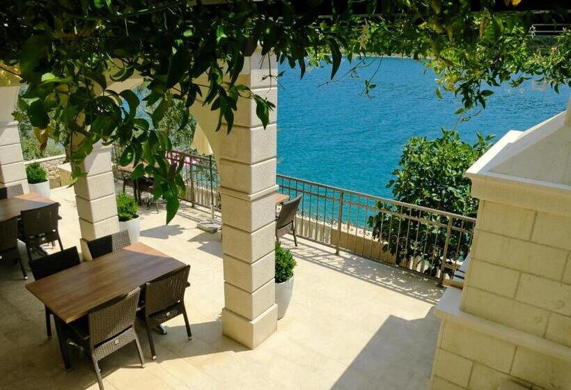 اتاق استاندارد چهار تخته با چشم‌انداز دریا, Guest House Villa Maslina Neum