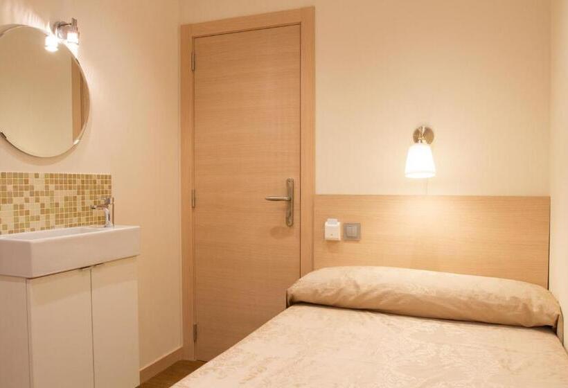 اتاق استاندارد یک تخته با سرویس بهداشتی مشترک, Hostal Excellence